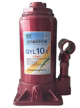 It is necessary to clean and lubricate the piston rod of the hydraulic jack