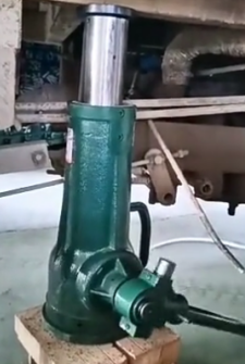 How to restore the screw jack sleeve beyond the limit red line and unable to descend