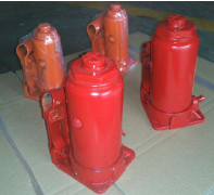 Can hydraulic jacks still be repaired if they leak oil