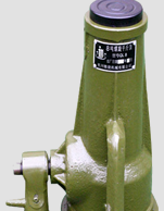 Installation of spiral jack for height adjustment of condenser in hydropower station