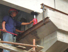 The use of bridge jacks in replacing bridge bearings