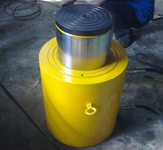 hydraulic jack
